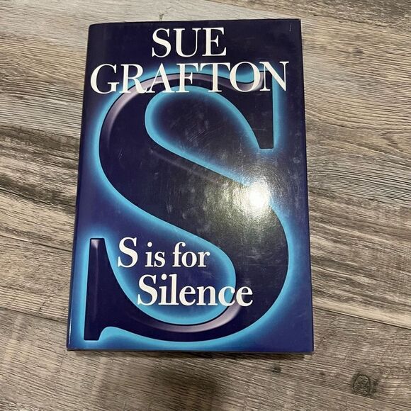 “S” is for Silence by Sue Grafton Hardback - Picture 1 of 4